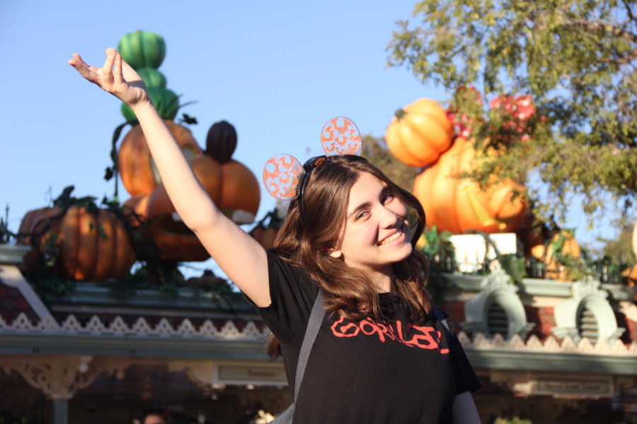 Sophomore Ava Roach enjoying her time at Disneyland looking at the halloween decorations set up for the fall season.