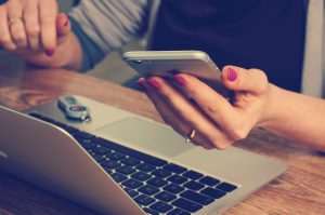 Should Phones Be Allowed in Class?